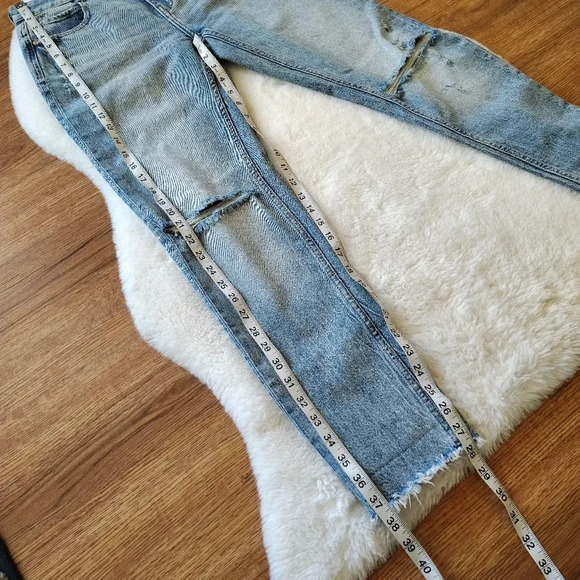 Zara Distressed Straight Leg Jeans - Size 0 - Picture 4 of 10